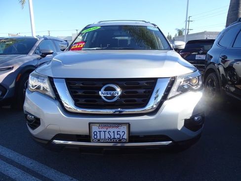 Used 2020 Nissan Pathfinder SV w/ Cargo Package image 4