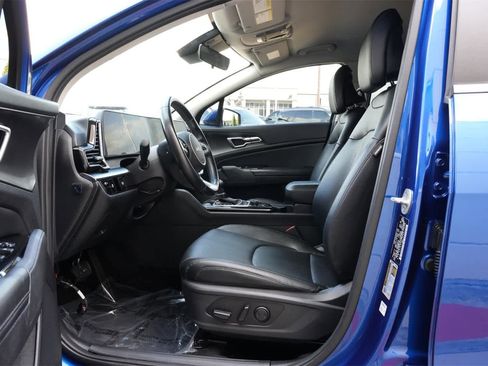 Used 2023 Kia Sportage EX image 17