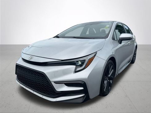 Used 2023 Toyota Corolla SE FWD image 2