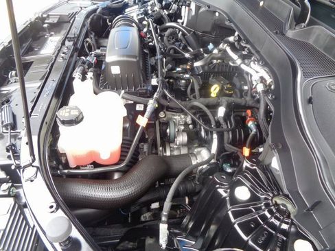 Used 2022 Ford Explorer XLT image 10