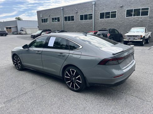 Used 2024 Honda Accord Touring image 7