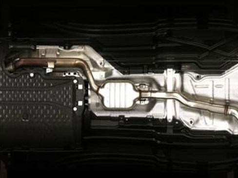 Used 2025 Mercedes-Benz GLC 350e 4MATIC image 9