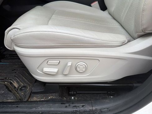 Used 2022 Kia Sorento SX Prestige w/ Panoramic Sunroof Package image 7