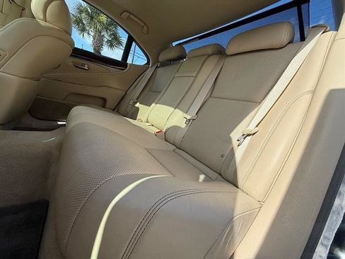 Used 2017 Lexus LS 460 w/ Comfort Package RWD image 9