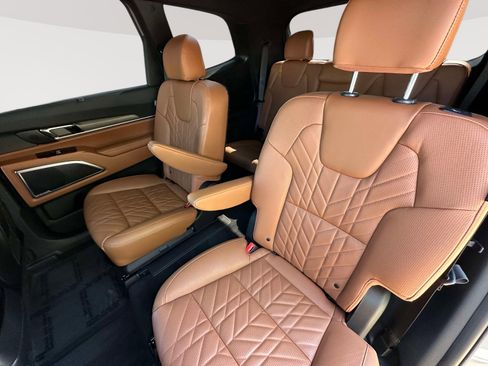 Used 2025 Kia Telluride SX X-Line AWD/4WD image 32