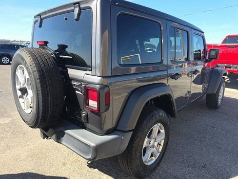 Used 2022 Jeep Wrangler Unlimited Sport w/ Sun And Sound Package AWD/4WD image 2