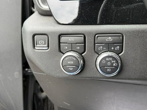 Used 2023 GMC Sierra 1500 Elevation AWD/4WD image 17