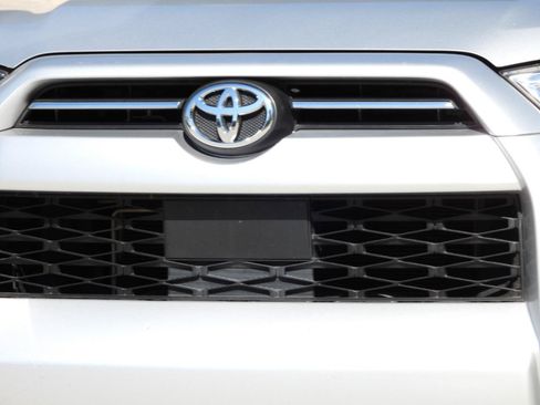 Used 2021 Toyota 4Runner SR5 RWD image 5