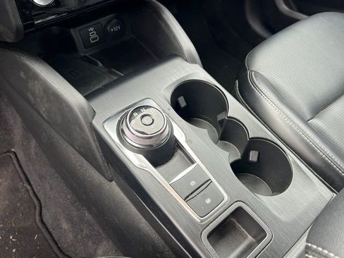 Used 2024 Ford Escape Platinum image 22