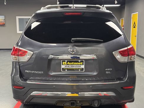 Used 2014 Nissan Pathfinder SL w/ SL Tech Package image 5