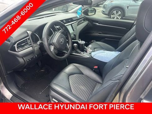 Used 2019 Toyota Camry SE FWD image 4