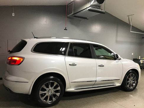 Used 2016 Buick Enclave Premium w/ Experience Buick Package FWD image 3