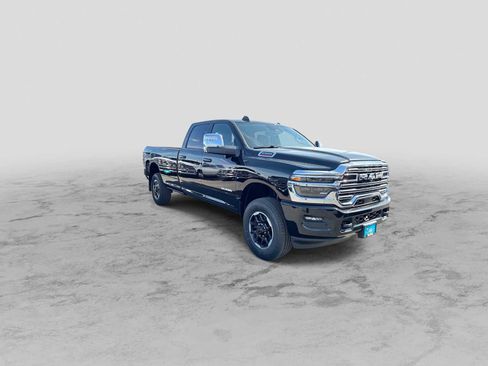 New 2026 RAM 2500 Laramie w/ Towing Technology Group AWD/4WD image 2