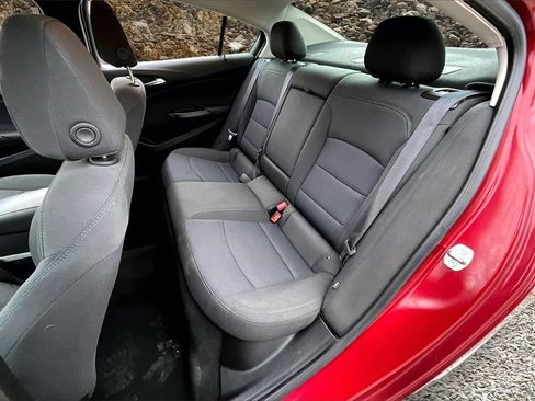 Used 2018 Chevrolet Cruze LT image 22
