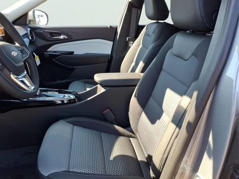 New 2026 Chevrolet Trax LT w/ Driver Confidence Package image 18