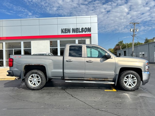 Used 2017 Chevrolet Silverado 1500 LT w/ All Star Edition AWD/4WD image 11