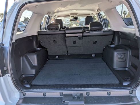 Used 2022 Toyota 4Runner SR5 Premium image 30