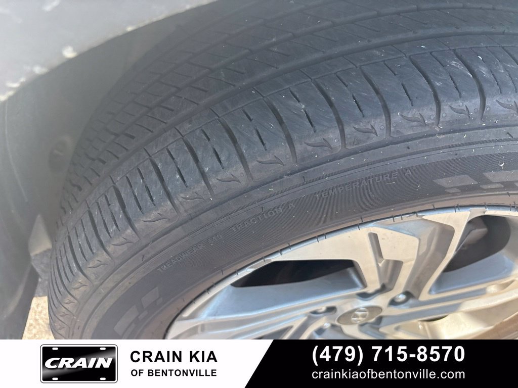 Used 2022 Hyundai Santa Fe SEL FWD image 9