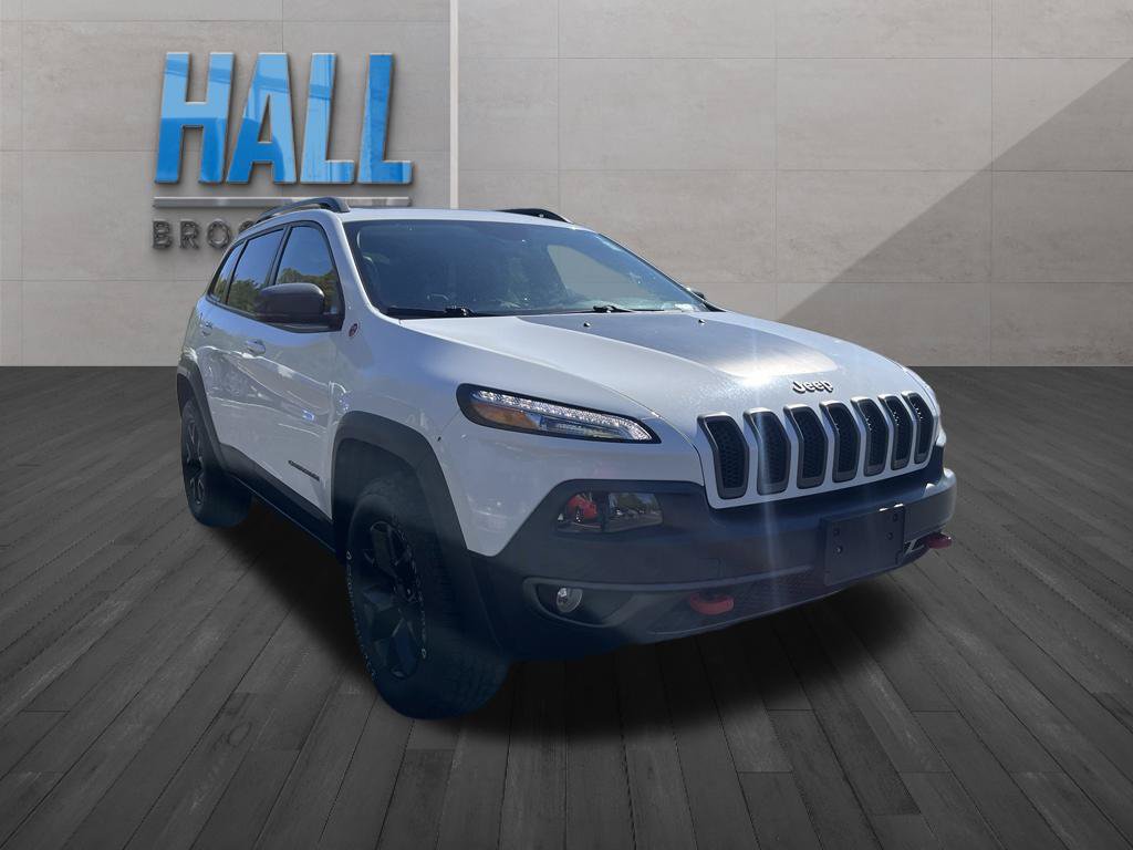 Used 2017 Jeep Cherokee Trailhawk AWD/4WD image 7