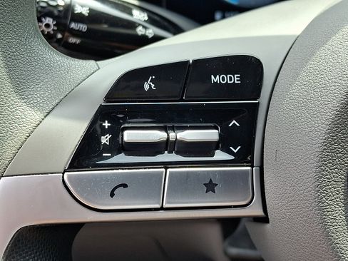 Used 2024 Hyundai Elantra SEL FWD image 22