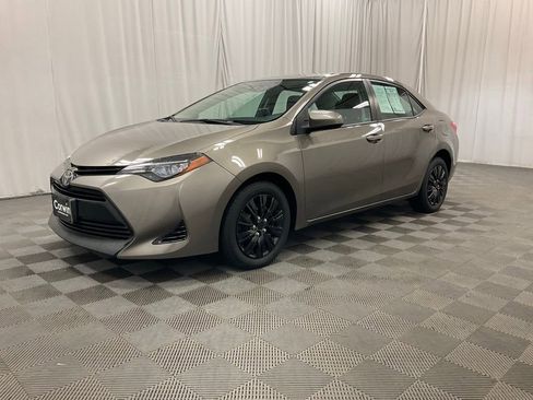 Used 2017 Toyota Corolla LE image 3
