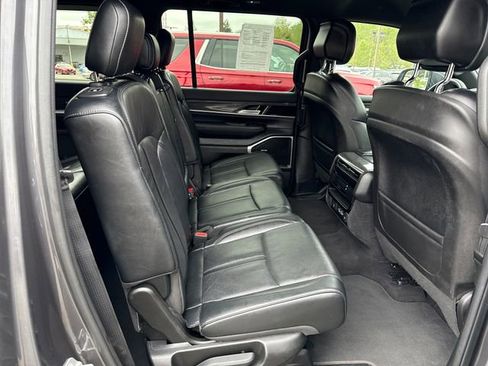 Used 2022 Jeep Wagoneer Series II AWD/4WD image 10
