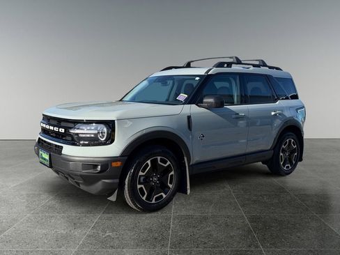 Used 2023 Ford Bronco Sport Outer Banks AWD/4WD image 4