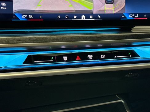 Certified 2023 BMW 740i w/ Parking Assistance Package image 19