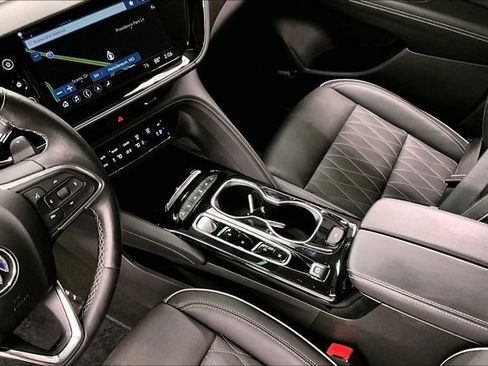 Used 2023 Buick Envision Avenir AWD/4WD image 17