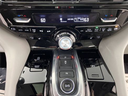 Used 2023 Acura MDX SH-AWD w/ Technology Package image 23