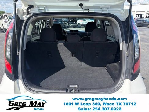 Used 2018 Kia Soul FWD image 24