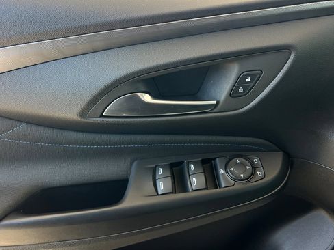 Used 2025 Buick Envista Sport Touring FWD image 12