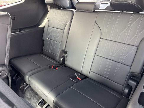 Certified 2025 Buick Enclave Avenir w/ Super Cruise Package image 34