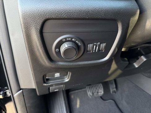 New 2026 Jeep Grand Cherokee Altitude image 30