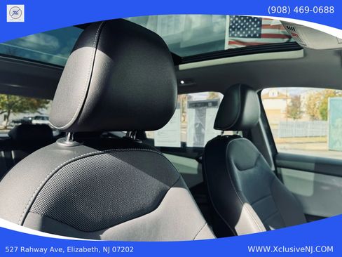 Used 2022 Volkswagen Taos SE image 24