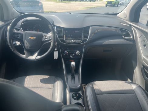 Used 2021 Chevrolet Trax LT AWD/4WD image 22