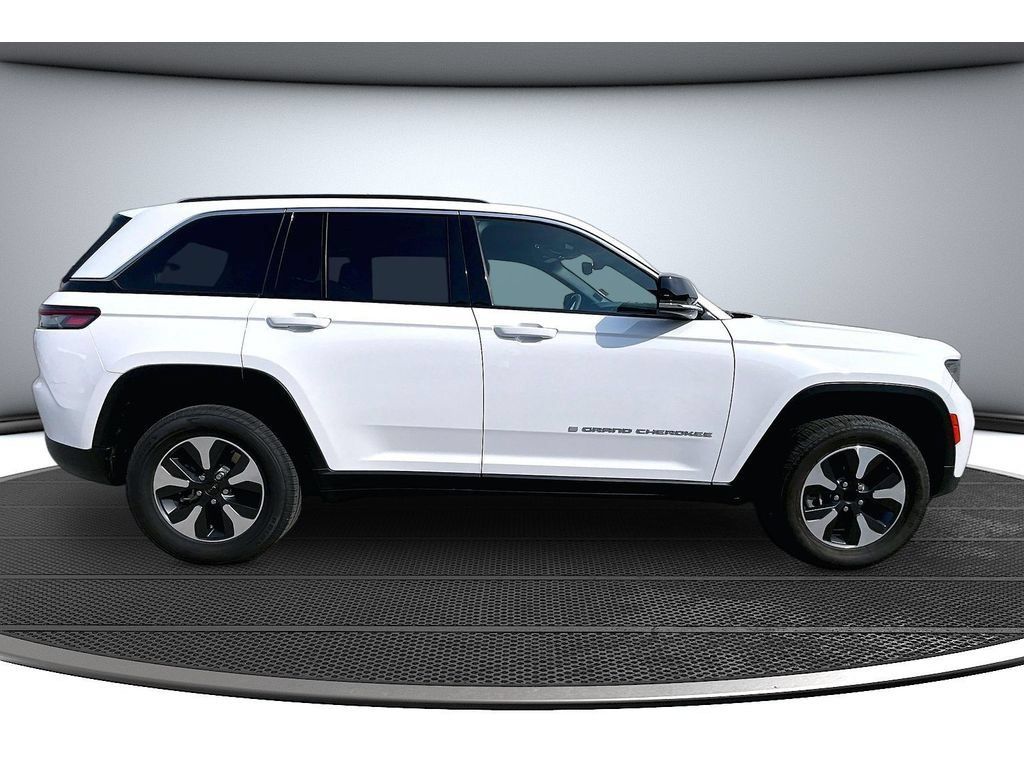 Used 2024 Jeep Grand Cherokee Limited 4xe AWD/4WD image 15
