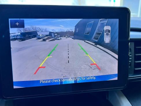 Used 2023 Ford Explorer 4WD image 36