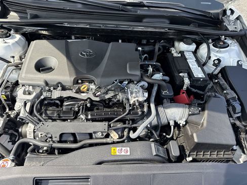 Used 2024 Toyota Camry SE image 33