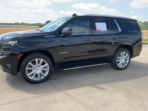 Used 2023 Chevrolet Tahoe High Country image 5