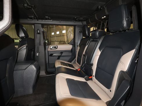 Used 2024 Ford Bronco Wildtrak AWD/4WD image 24