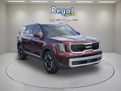 Certified 2023 Kia Telluride EX w/ EX Captain's Chair Package