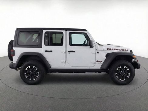 Used 2025 Jeep Wrangler Unlimited Rubicon AWD/4WD image 40