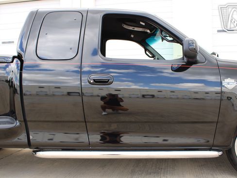 Used 2000 Ford F150 Harley-Davidson RWD image 40