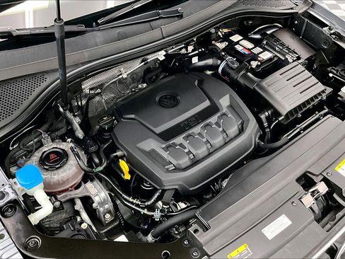 Used 2022 Volkswagen Tiguan SE R-Line FWD image 30