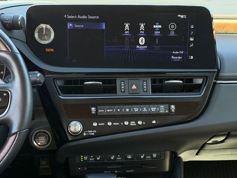 Used 2022 Lexus ES 350 Ultra Luxury w/ Accessory Package 2 image 17