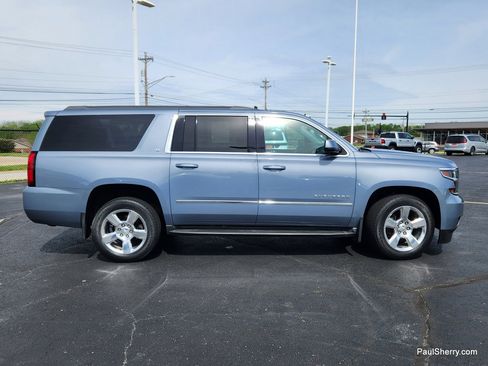 Used 2016 Chevrolet Suburban LT AWD/4WD image 13