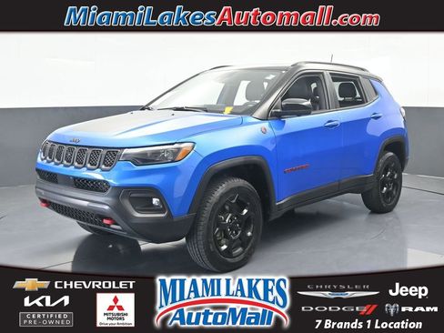 Used 2023 Jeep Compass Trailhawk w/ Trailhawk Elite Group image 1
