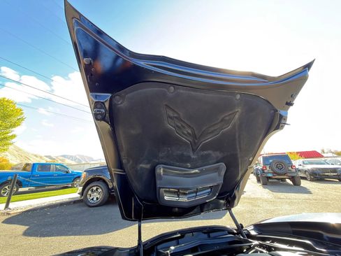 Used 2016 Chevrolet Corvette Stingray Coupe w/ 2LT Preferred Equipment Group image 3