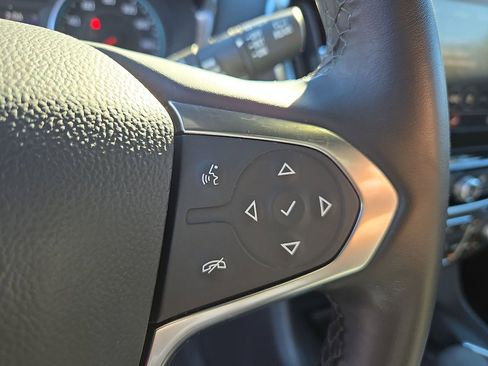 Used 2023 Chevrolet Traverse LT w/ Midnight/Sport Edition image 18